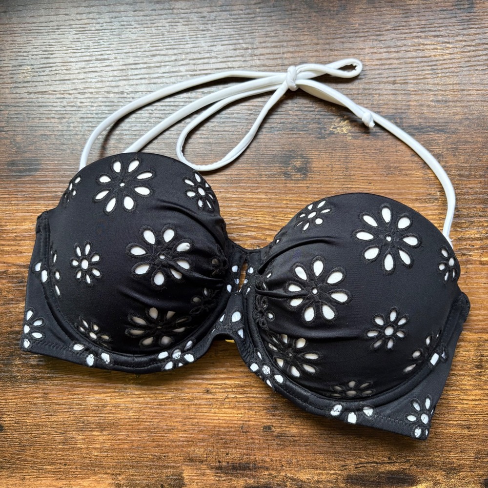 Victorias Secret Black White Eyelet Daisy Halter Bikini Top 32D
